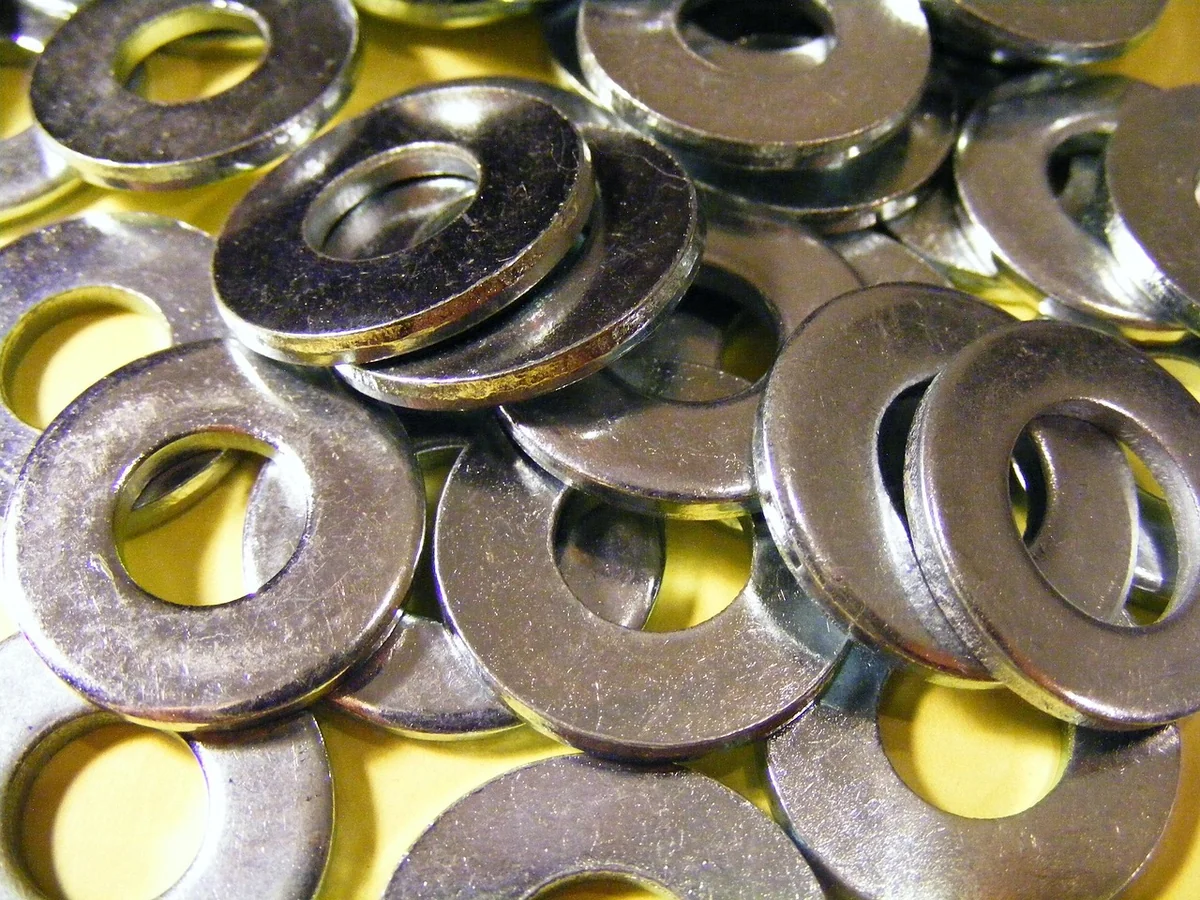 Sécurité en bricolage : les erreurs qui coûtent cher