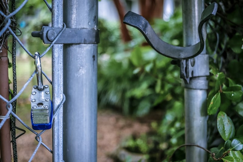 Astuces de sécurité en bricolage 2026 : protégez votre maison et vous-même efficacement